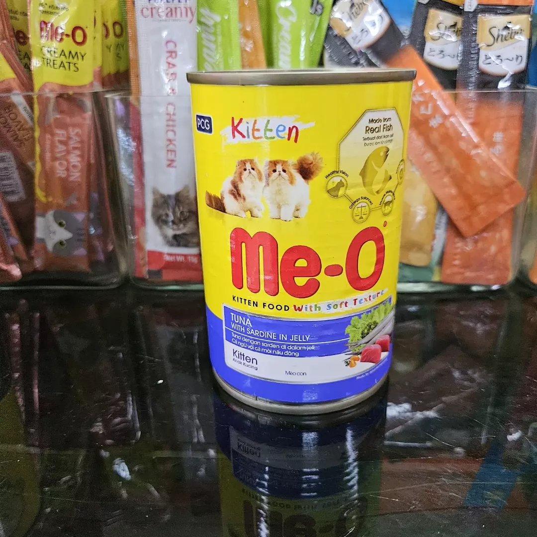Me-O canned cat food on display